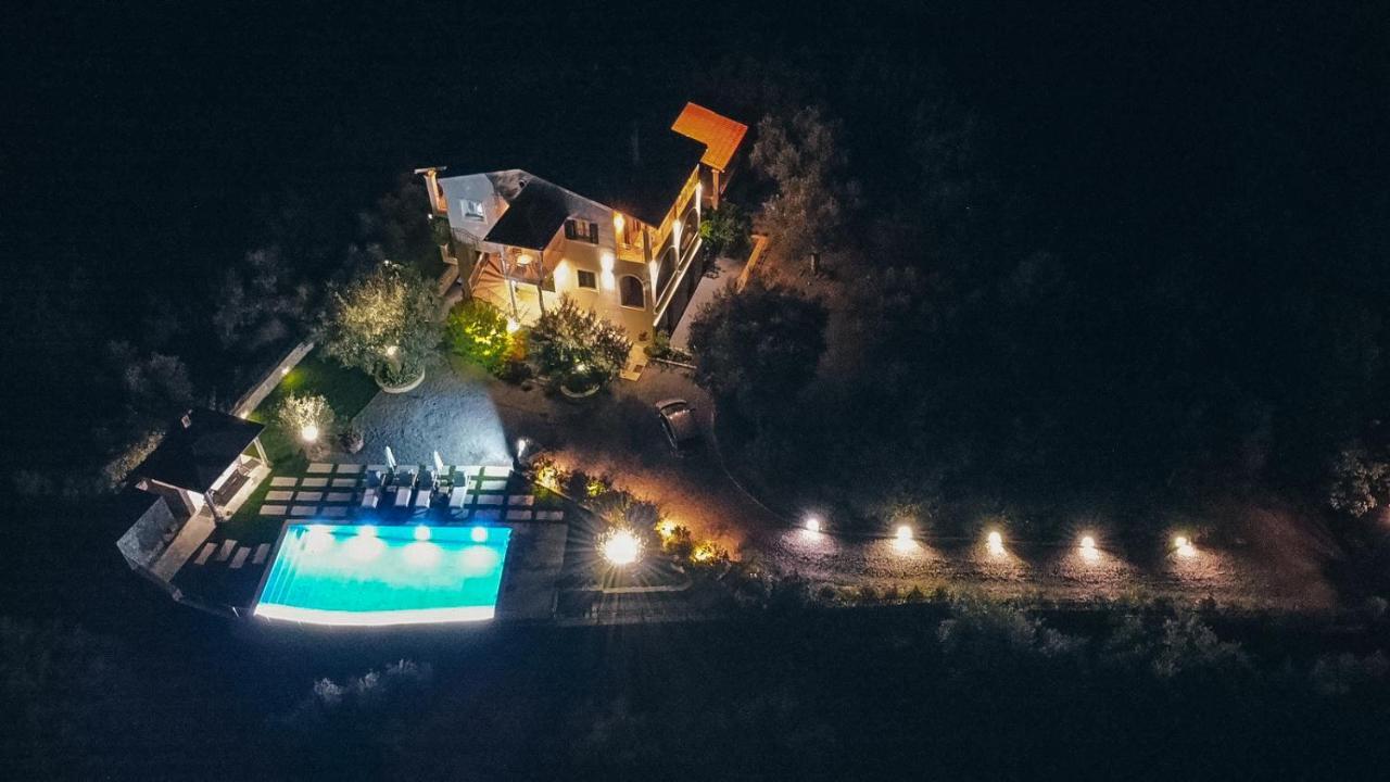 Villa Caesar Ágios Ioánnis エクステリア 写真